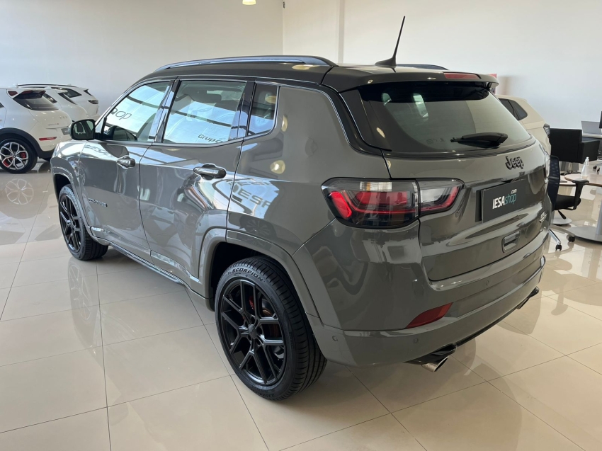 jeep compass 2.0 hurricane 4 turbo gasolina blackhawk at9 1.9 4p automatico 2025