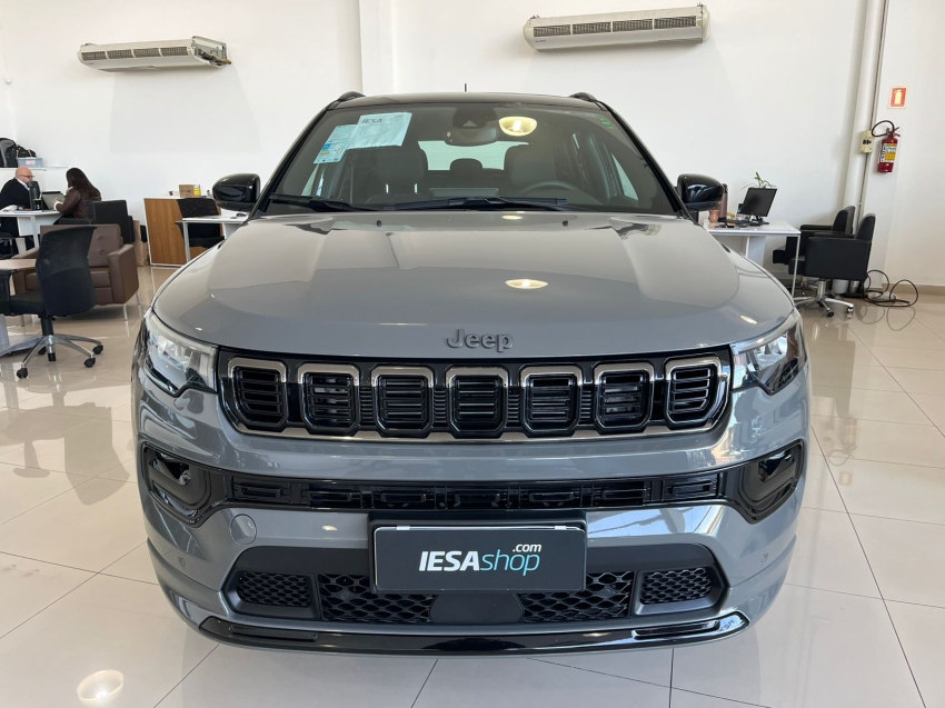 jeep compass 2.0 hurricane 4 turbo gasolina blackhawk at9 1.9 4p automatico 2025