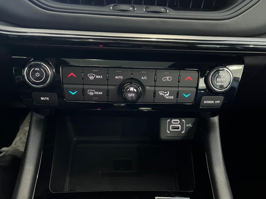 jeep compass 2.0 hurricane 4 turbo gasolina blackhawk at9 1.9 4p automatico 2025