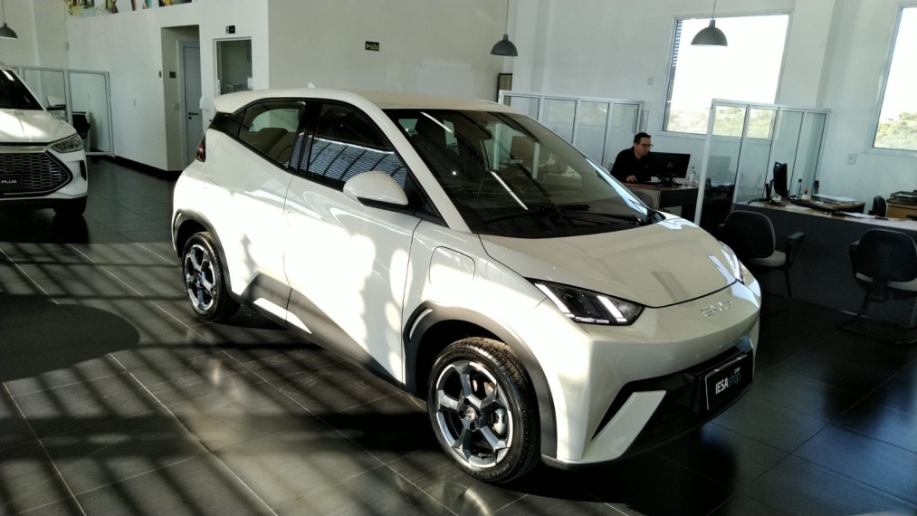 byd dolphin mini 38 kw eletrico 1.1 4p automatico 2024