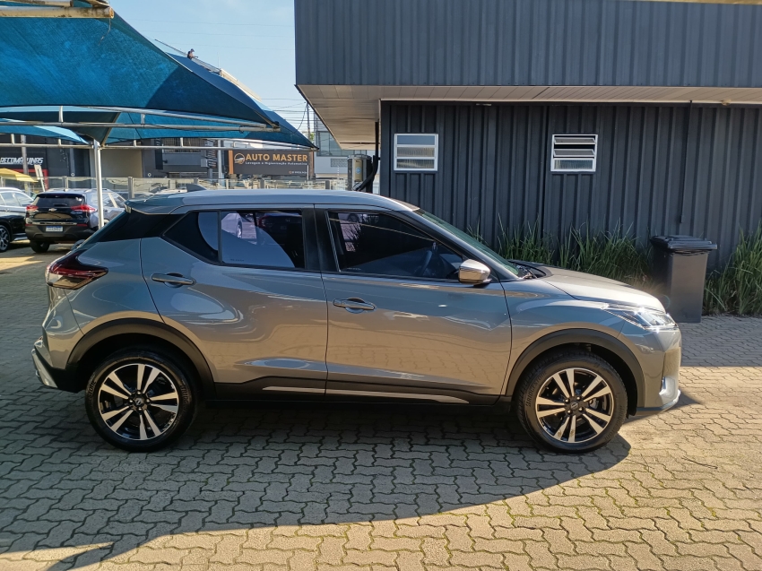 nissan kicks 1.6 16v flexstart advance xtronic flex 4p automatico 2024