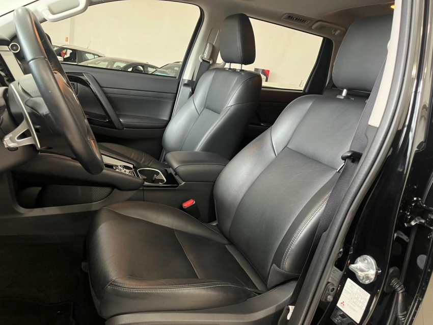 mitsubishi pajero sport 2.4 16v mivec turbo diesel legend black awd automatico 5p 2024