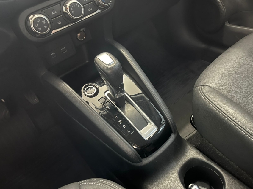 nissan kicks 1.6 16v flexstart advance xtronic flex 4p automatico 2024