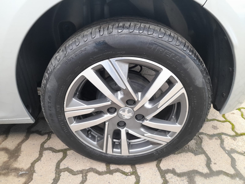 peugeot 208 1.6 16v flex allure at6 4p automatico 2022