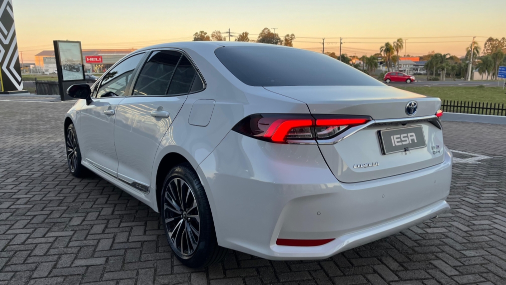 toyota corolla 1.8 vvt-i hybrid flex altis premium cvt 4p automatico 2025