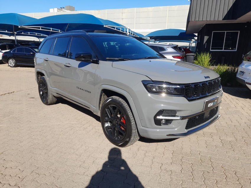 jeep commander 2.0 hurricane 4 turbo gasolina blackhawk at9 4.9 4p automatico 2025