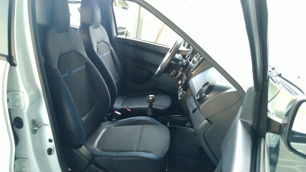 renault kwid 1.0 12v sce flex intense manual 5p 2024