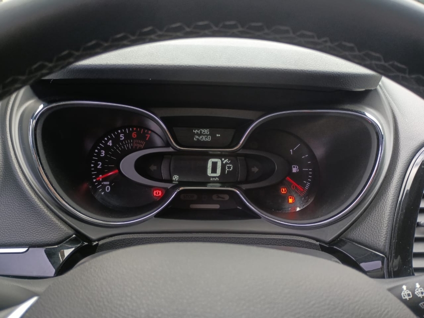 renault captur 1.3 tce flex zen x-tronic 5p automatico 2022