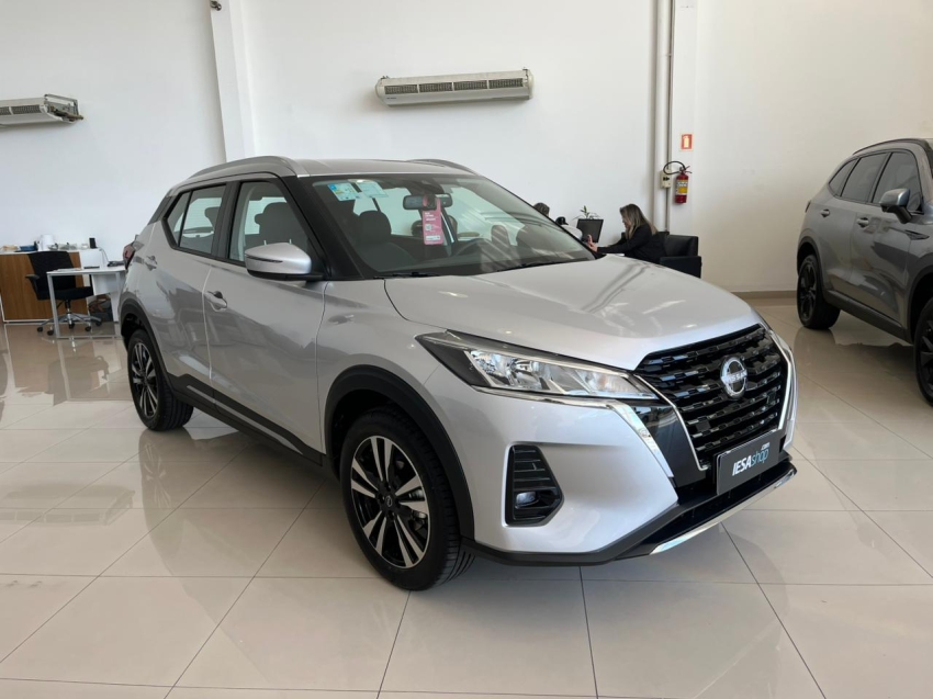 nissan kicks play 1.6 16v flexstart advance plus xtronic 3.9 flex 4p automatico 2025