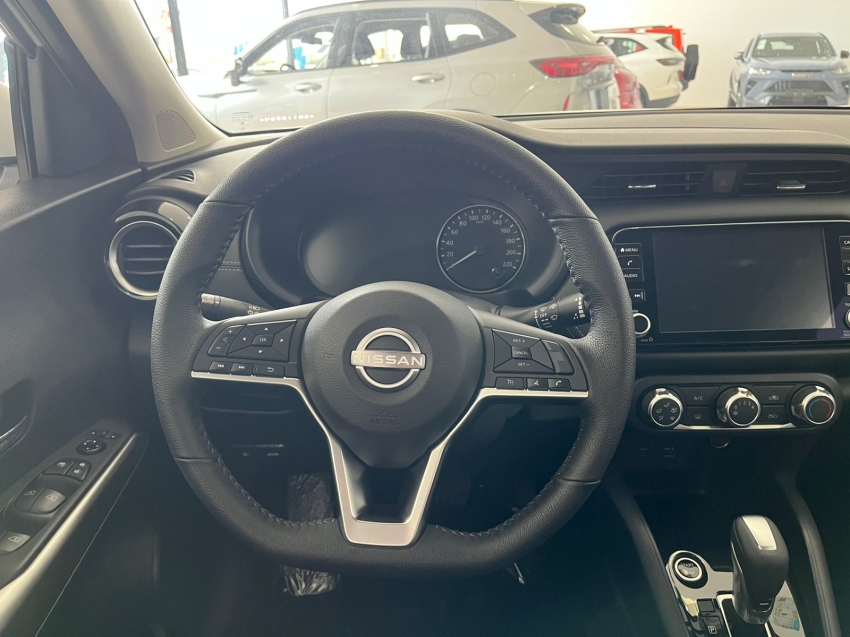 nissan kicks play 1.6 16v flexstart advance plus xtronic 3.9 flex 4p automatico 2025