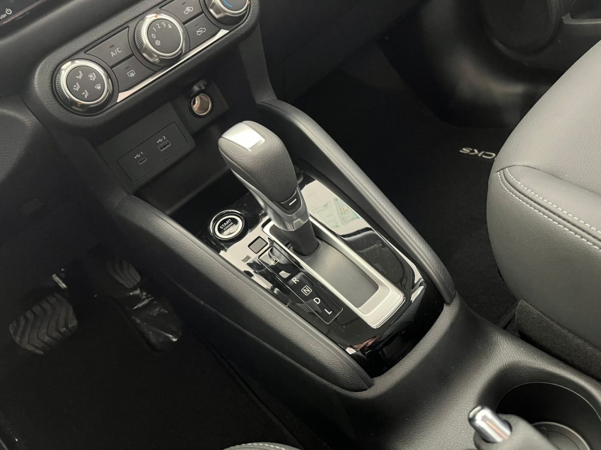 nissan kicks play 1.6 16v flexstart advance plus xtronic 3.9 flex 4p automatico 2025