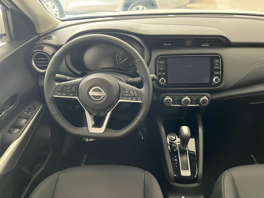 nissan kicks play 1.6 16v flexstart advance plus xtronic 3.9 flex 4p automatico 2025