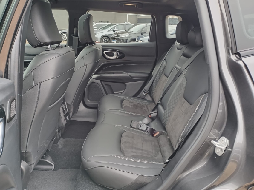 jeep compass 2.0 hurricane 4 turbo gasolina blackhawk at9 1.9 4p automatico 2025