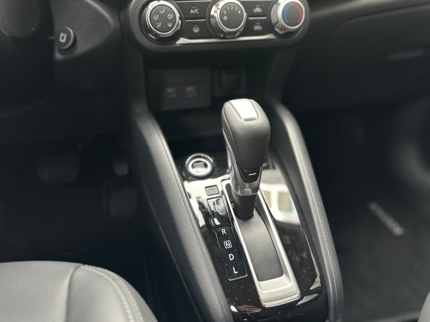 nissan kicks play 1.6 16v flexstart advance plus xtronic 1.5 flex 4p automatico 2025