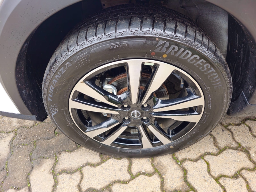 nissan kicks play 1.6 16v flexstart advance plus xtronic 1.5 flex 4p automatico 2025