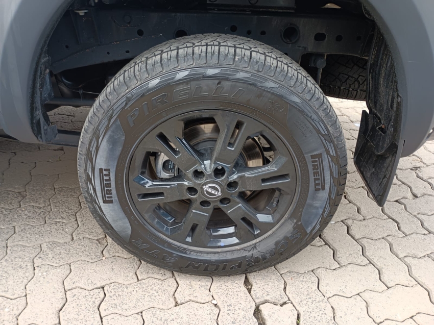 nissan frontier 2.3 16v turbo diesel attack cd 4x4 automatico 2.2 4p 2025