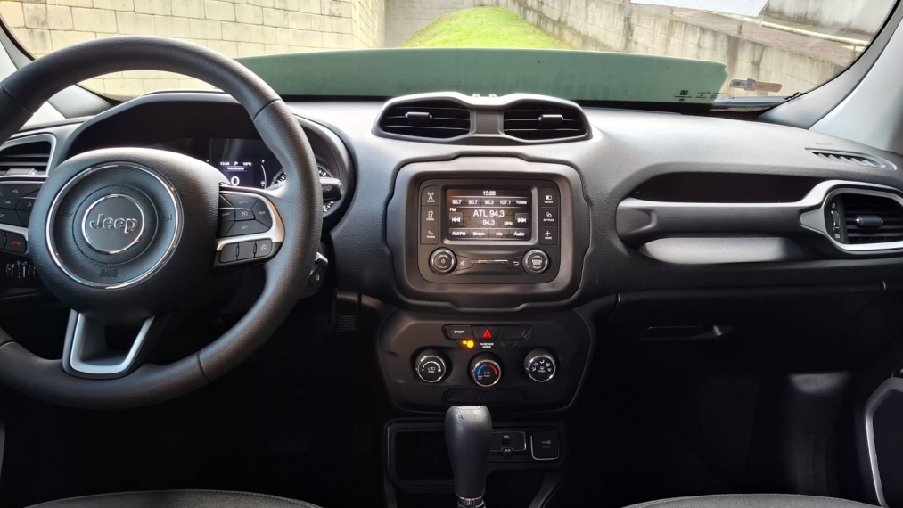renault logan 1.0 12v sce flex zen manual 9.9 4p 2022