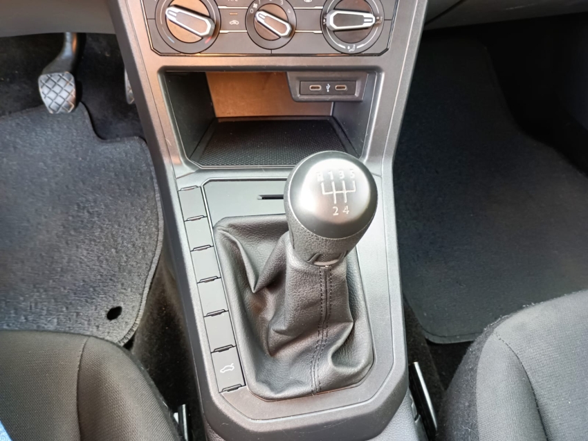 volkswagen polo 1.0 mpi total flex manual 4p 2023