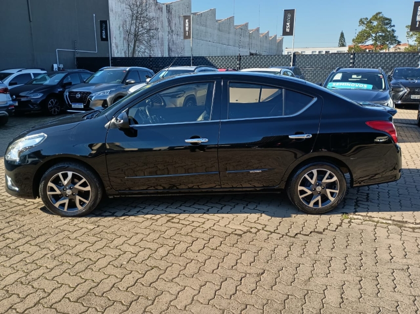 nissan versa 1.6 16v flexstart unique 4p xtronic flex automatico 2017