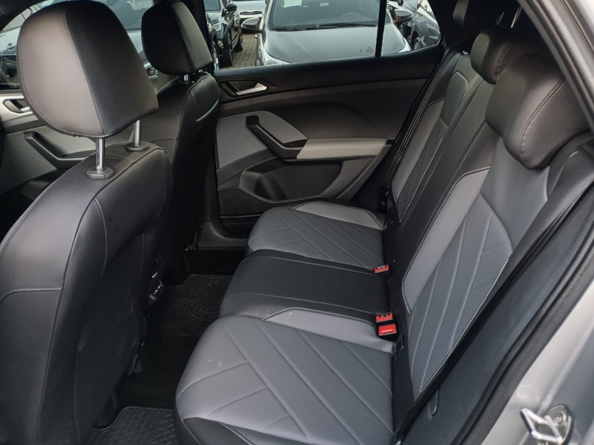 volkswagen t-cross 1.0 200 tsi total flex comfortline automatico 4p 2025