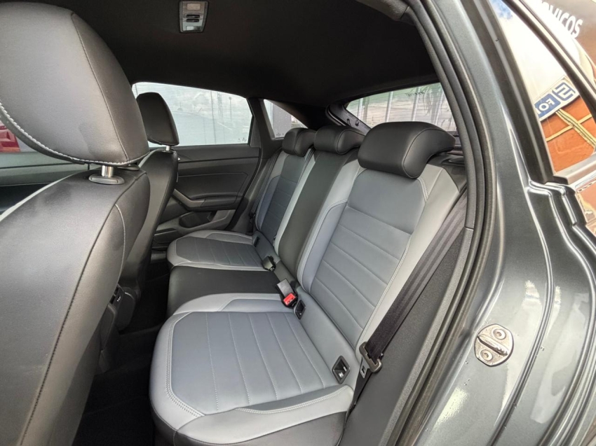 volkswagen nivus 1.0 200 tsi total flex highline automatico 5p 2023