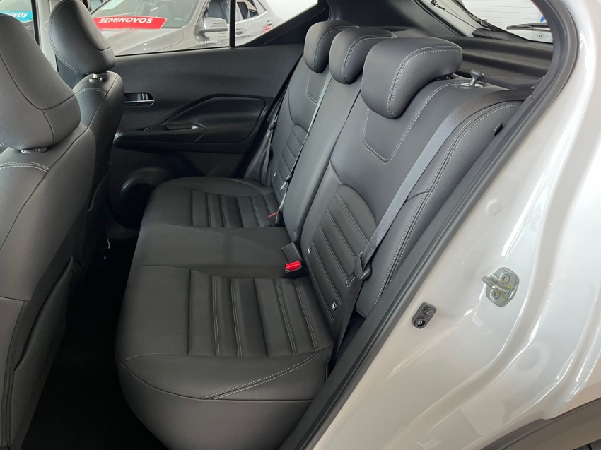nissan kicks play 1.6 16v flexstart advance plus xtronic 1.5 flex 4p automatico 2025