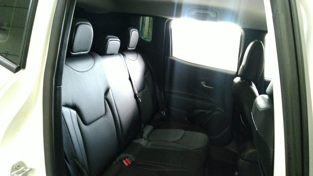 jeep renegade 1.3 t270 turbo flex trailhawk 4x4 at9 4p automatico 2025
