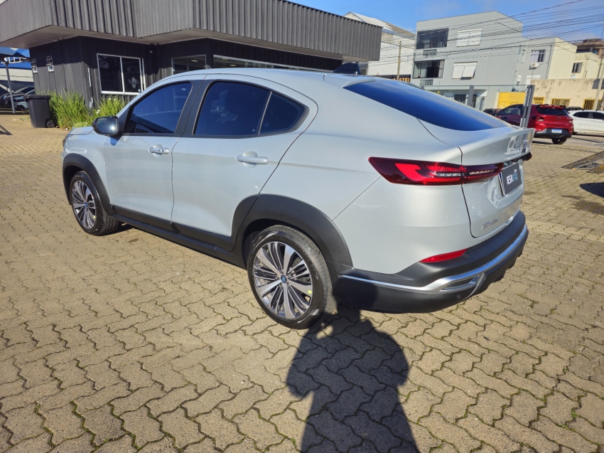 fiat fastback 1.0 turbo 200 hybrid audace cvt 1.1 hibrido 4p automatico 2025