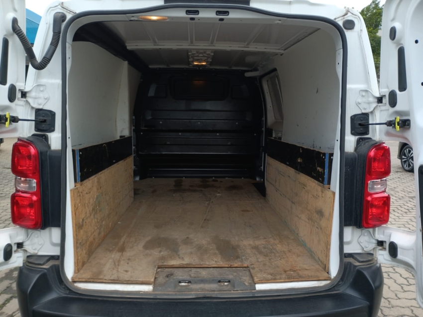 fiat scudo 1.5 bluehdi diesel cargo manual 3p 2024
