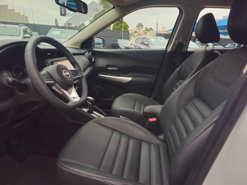 nissan kicks 1.6 16v flexstart exclusive xtronic flex 5p automatico 2024