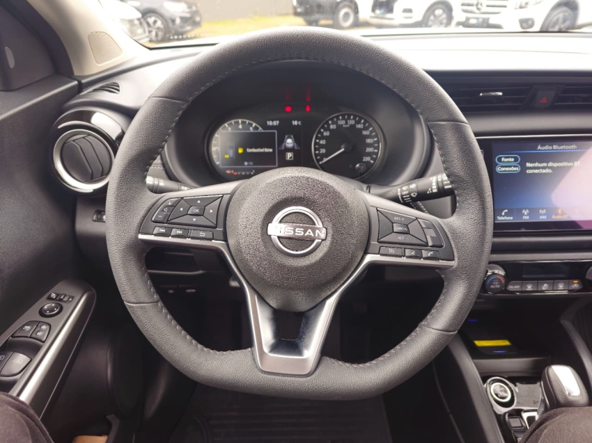 nissan kicks 1.6 16v flexstart exclusive xtronic flex 5p automatico 2024