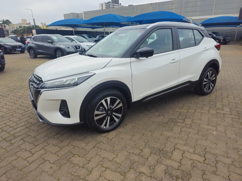 nissan kicks 1.6 16v flexstart exclusive xtronic flex 5p automatico 2024