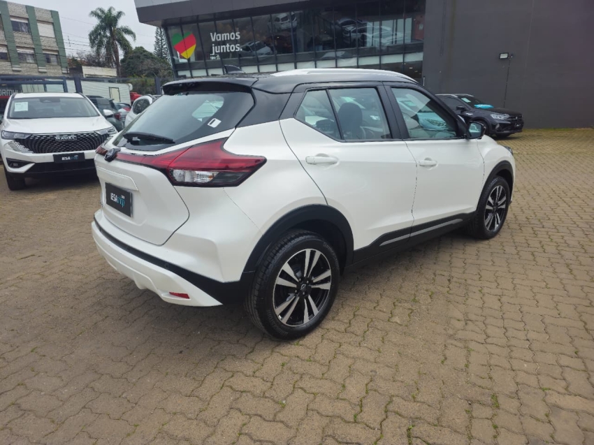 nissan kicks 1.6 16v flexstart exclusive xtronic flex 5p automatico 2024