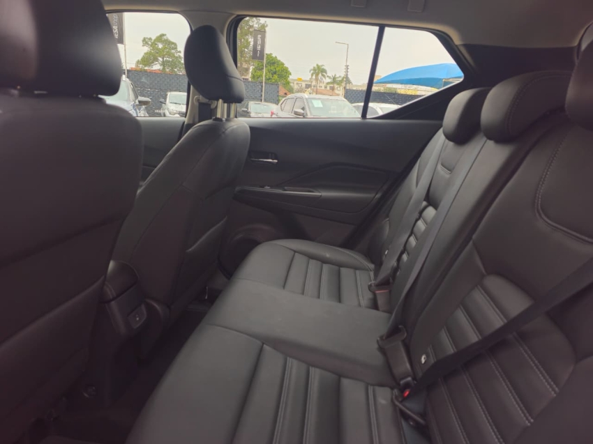 nissan kicks 1.6 16v flexstart exclusive xtronic flex 5p automatico 2024