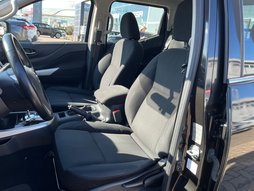 nissan frontier 2.3 16v turbo diesel attack cd 4x4 automatico 4p 2021