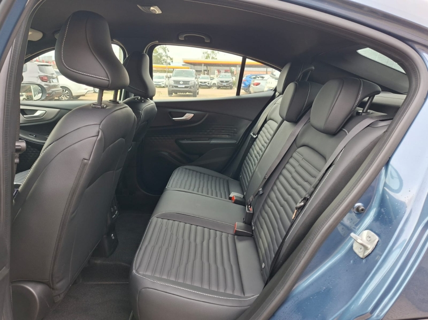 fiat fastback 1.0 turbo 200 flex impetus cvt 9.9 4p automatico 2025