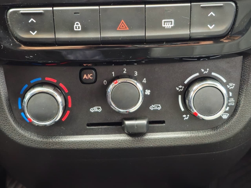 renault kwid 1.0 12v sce flex intense manual 4p 2024