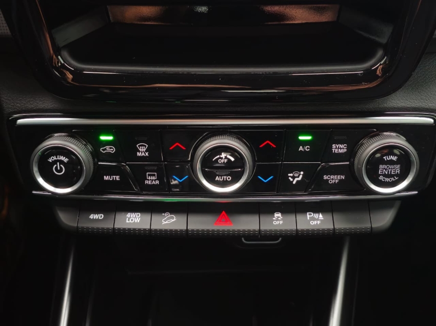 fiat toro 2.0 16v turbo diesel volcano 4wd at9 4p automatico 2025