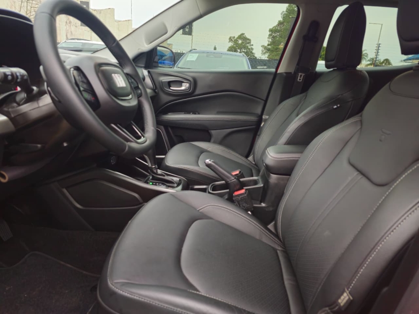 fiat toro 2.0 16v turbo diesel volcano 4wd at9 4p automatico 2025