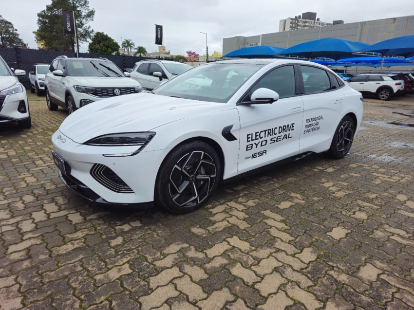 byd seal 82,5 kw eletrico awd 1.1 4p automatico 2025