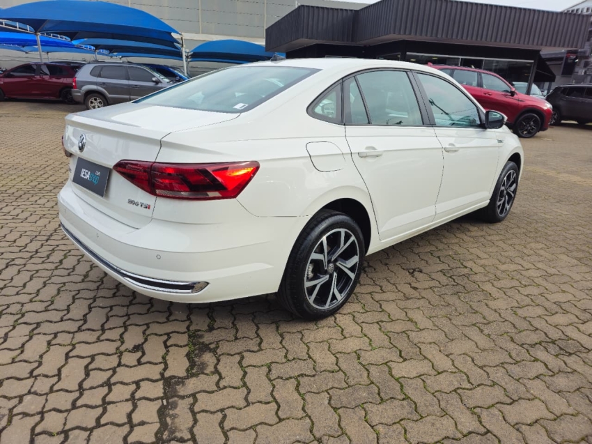 volkswagen virtus 1.0 200 tsi highline automatico flex 5p 2022