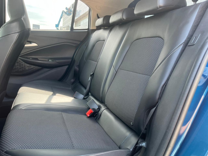 chevrolet onix 1.0 turbo flex automatico 4p 2025