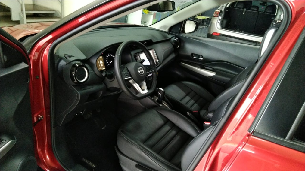 nissan kicks 1.6 16v flexstart exclusive xtronic flex 4p automatico 2024