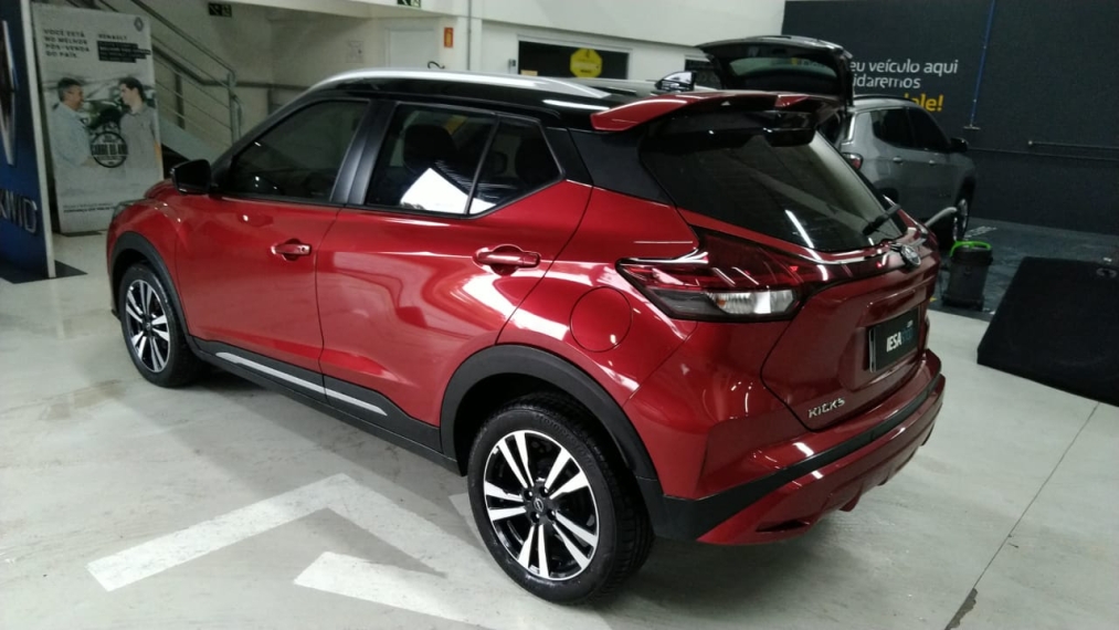 nissan kicks 1.6 16v flexstart exclusive xtronic flex 4p automatico 2024