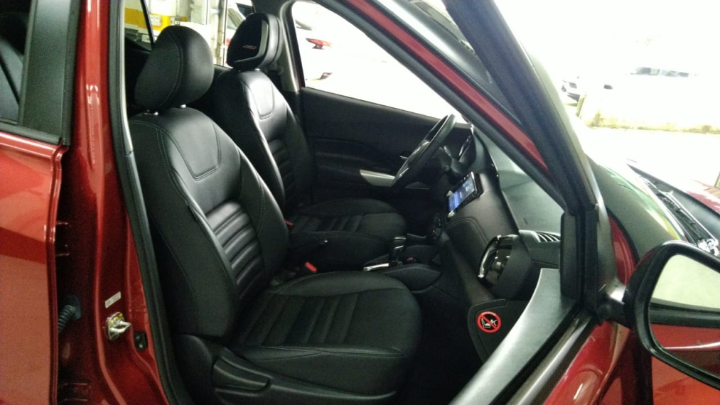 nissan kicks 1.6 16v flexstart exclusive xtronic flex 4p automatico 2024