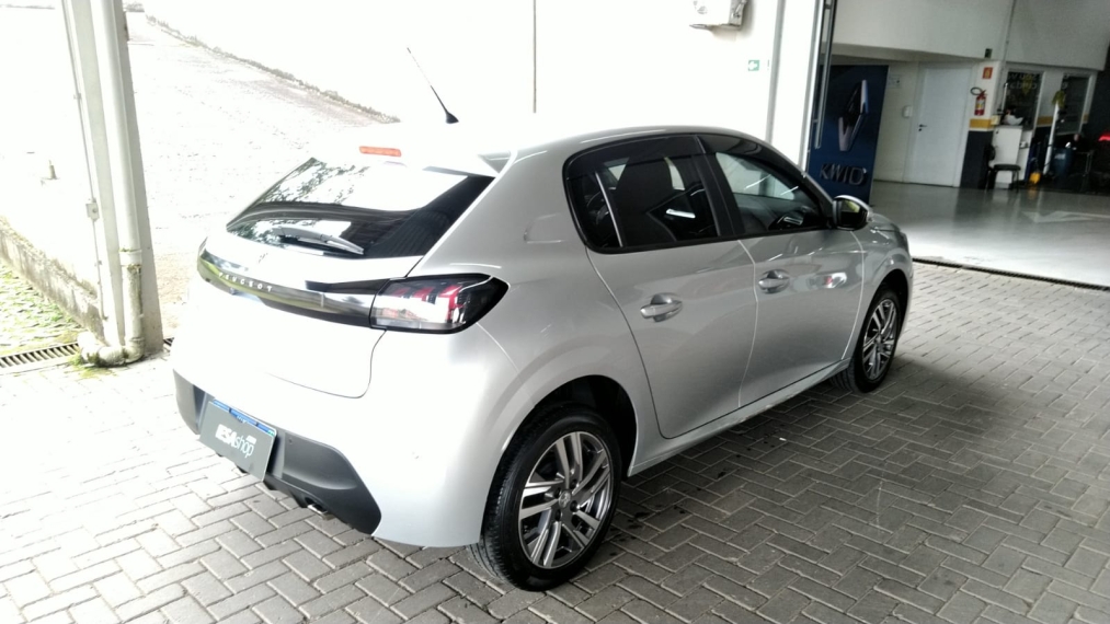 peugeot 208 1.6 16v flex allure at6 4p automatico 2022