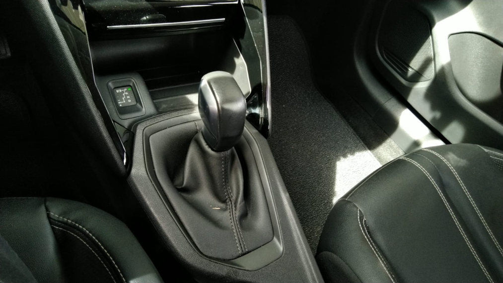 peugeot 208 1.6 16v flex allure at6 4p automatico 2022