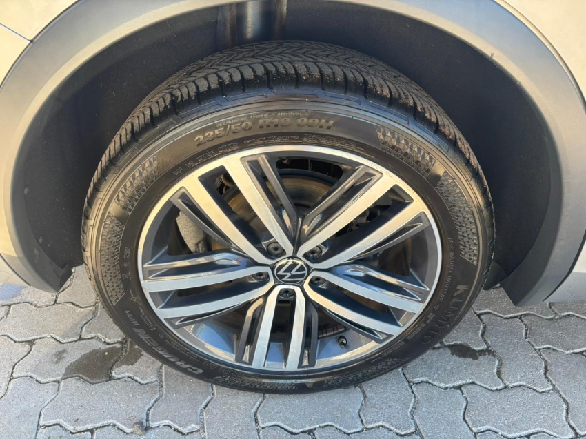 volkswagen tiguan 2.0 300 tsi gasolina allspace r-line automatico 4p 2024