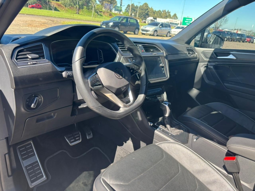 volkswagen tiguan 2.0 300 tsi gasolina allspace r-line automatico 4p 2024