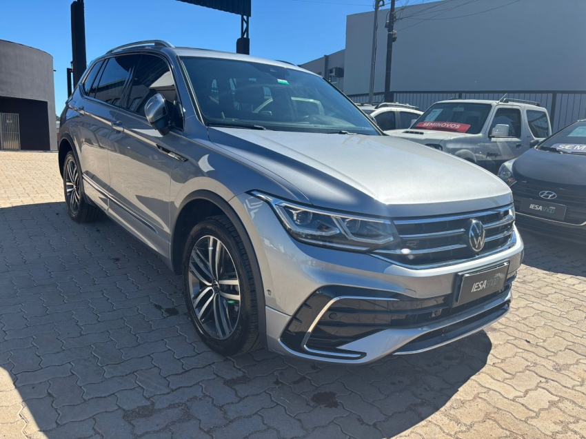 volkswagen tiguan 2.0 300 tsi gasolina allspace r-line automatico 4p 2024